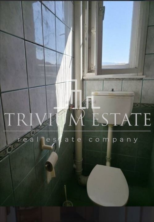 Продава ЕТАЖ ОТ КЪЩА, гр. Пловдив, Прослав, снимка 9 - Етаж от къща - 54341889