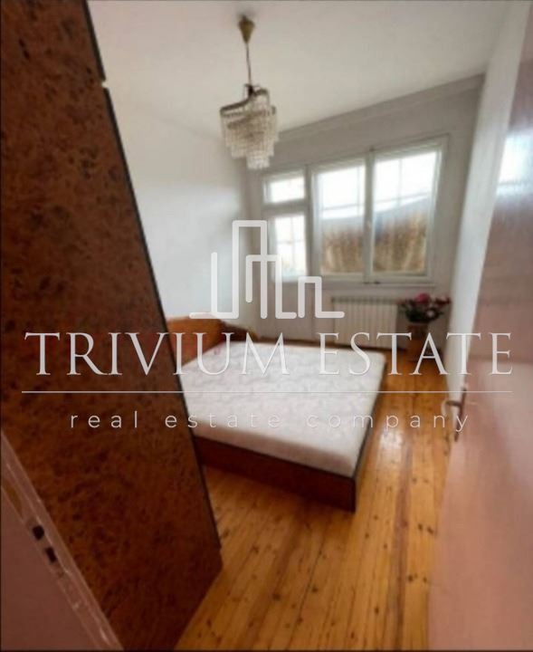 Продава ЕТАЖ ОТ КЪЩА, гр. Пловдив, Прослав, снимка 6 - Етаж от къща - 54341889