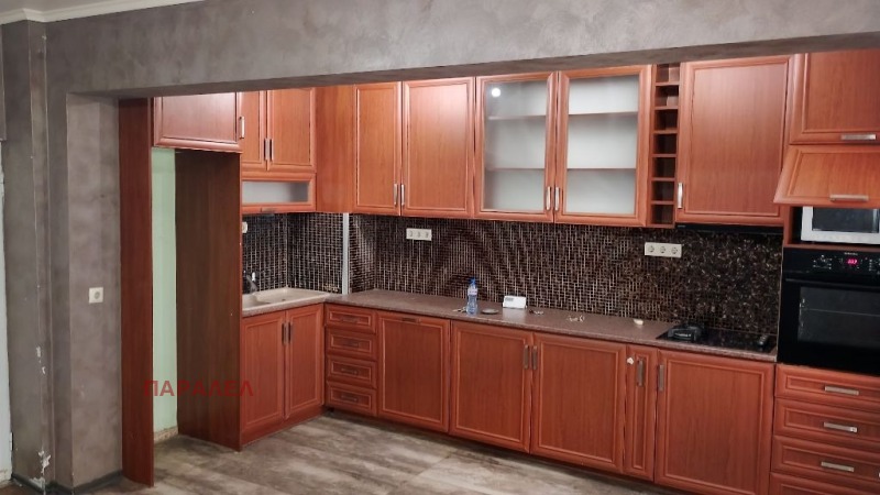 На продаж  3 кімнатна Добрич , Център , 120 кв.м | 68610166