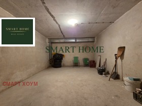 Box auto Koliu Ficheto, Veliko Tarnovo