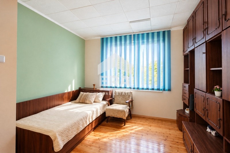 Продава ЕТАЖ ОТ КЪЩА, гр. Търговище, Център