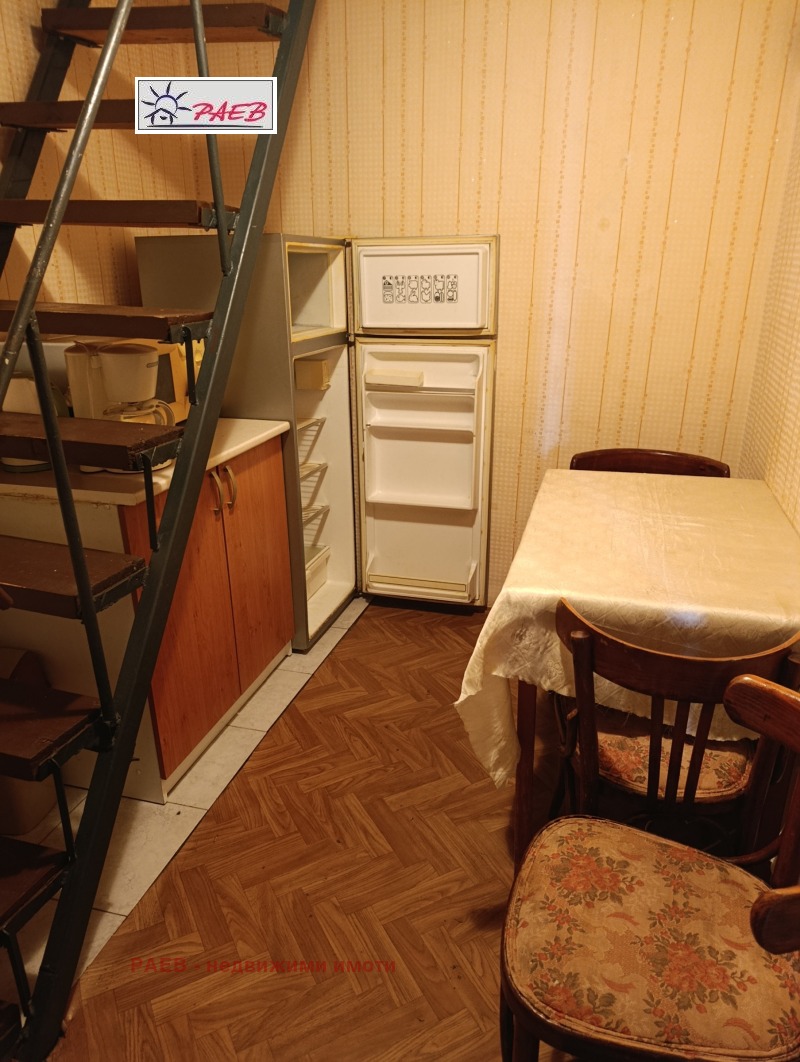 Продава КЪЩА, гр. Русе, Централен кооп. пазар, снимка 2 - Къщи - 53597025