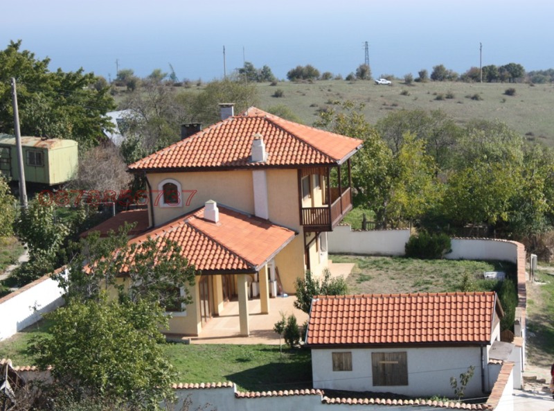 Продава ВИЛА, с. Емона, област Бургас, снимка 2 - Вили - 52780142