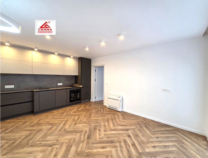 Продава 2-СТАЕН в град Русе, Център - 68 кв.м / 167 700 € » 327 992.69 лв., СИАНА