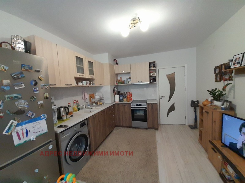 Na sprzedaż  1 sypialnia Stara Zagora , Kazanski , 73 mkw | 67901837 - obraz [2]