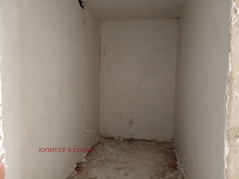 Till salu  2 sovrum Sofia , Podujane , 129 kvm | 81081486 - bild [9]