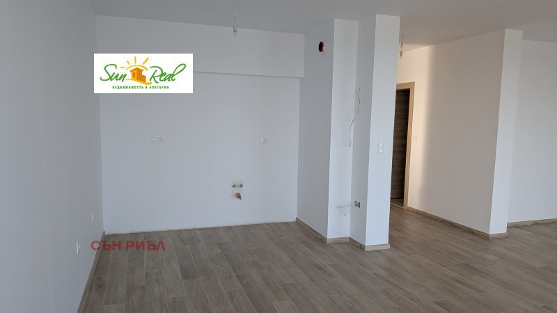 Продава 4-СТАЕН, гр. Варна, к.к. Св.Св. Константин и Елена, снимка 6 - Апартаменти - 53562957