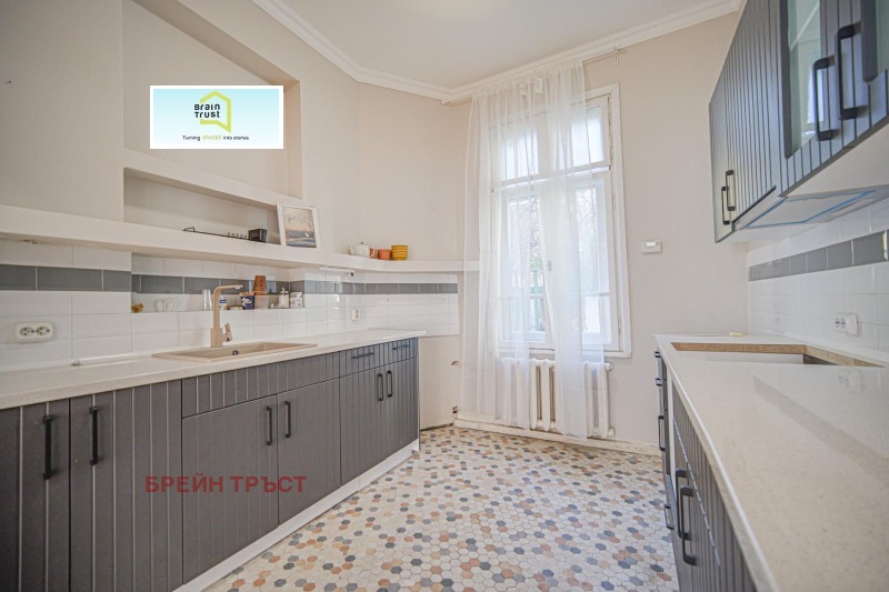 Продава КЪЩА, гр. София, Център, снимка 7 - Къщи - 52576860