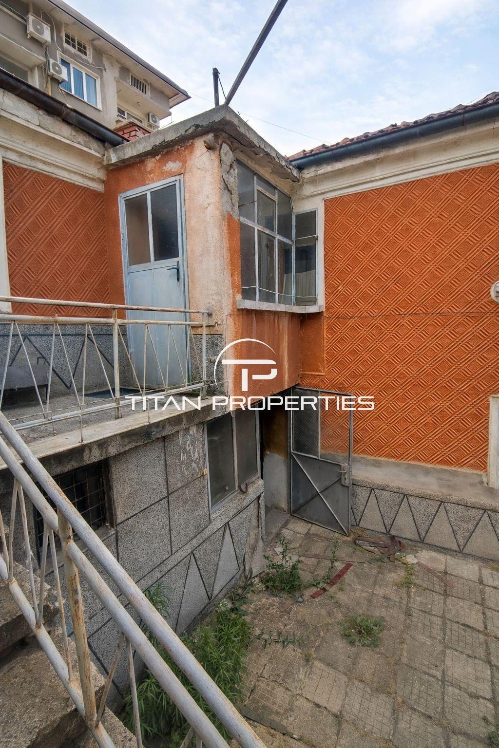 Продава КЪЩА, гр. Пловдив, Христо Смирненски, снимка 2 - Къщи - 55405347