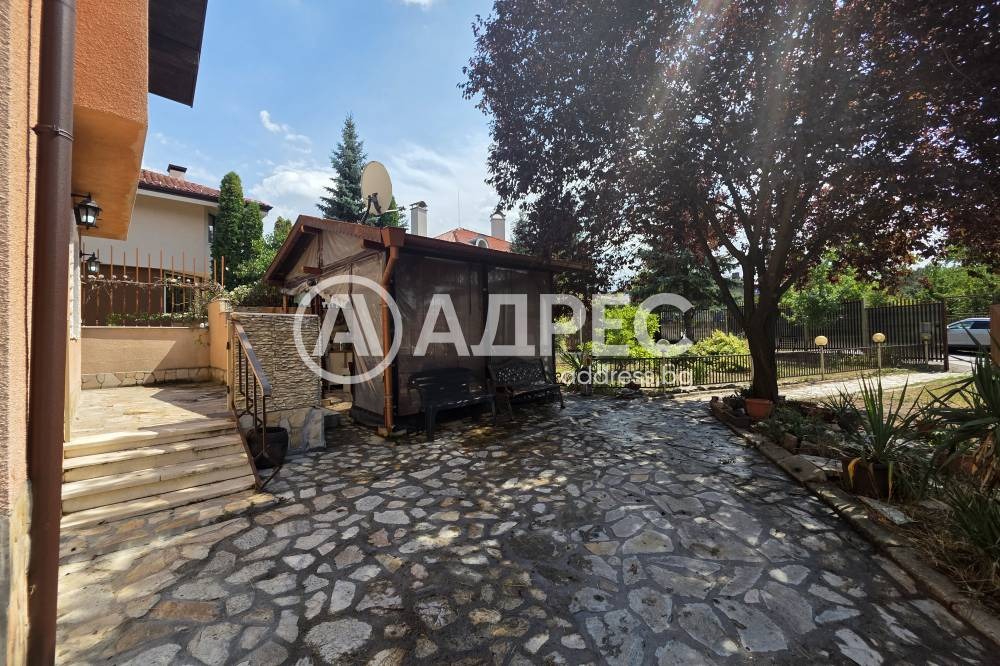Продава КЪЩА, гр. София, гр. Банкя, снимка 12 - Къщи - 56159513