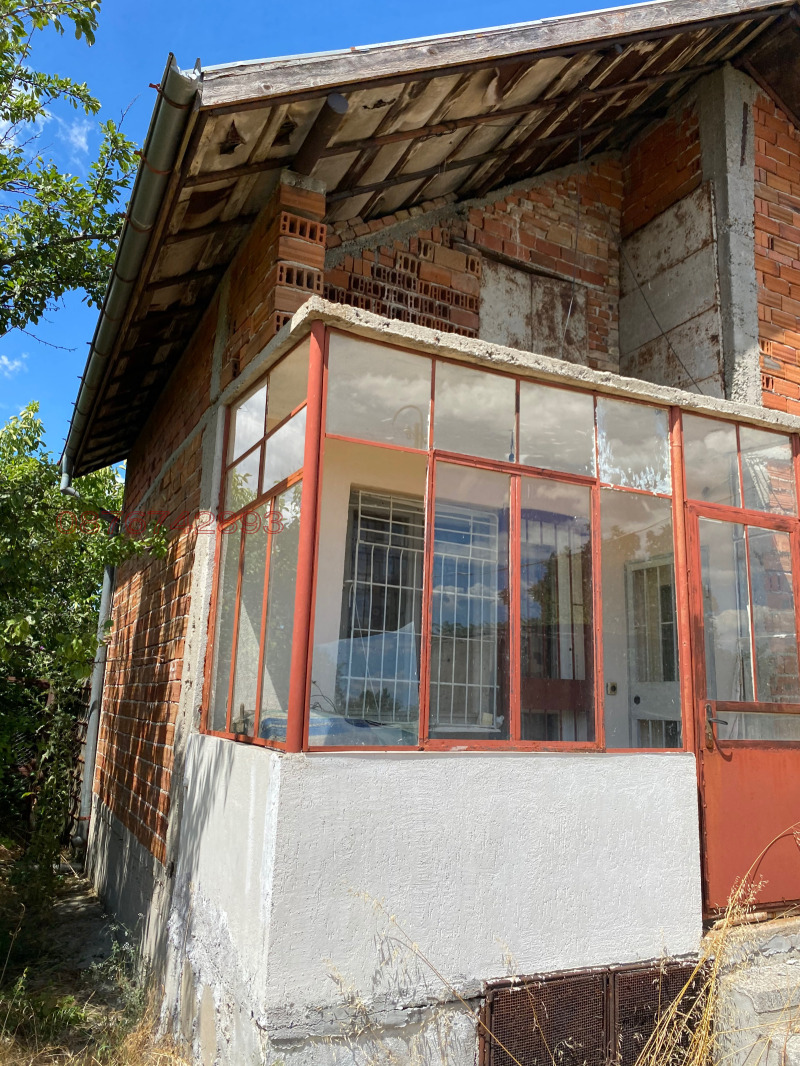 Продава ВИЛА в област Стара Загора, с. Бащино - 70 кв.м / 10 000 € » 19 558.30 лв.