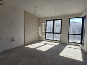 2 quartos Hladilnika, Sofia 4
