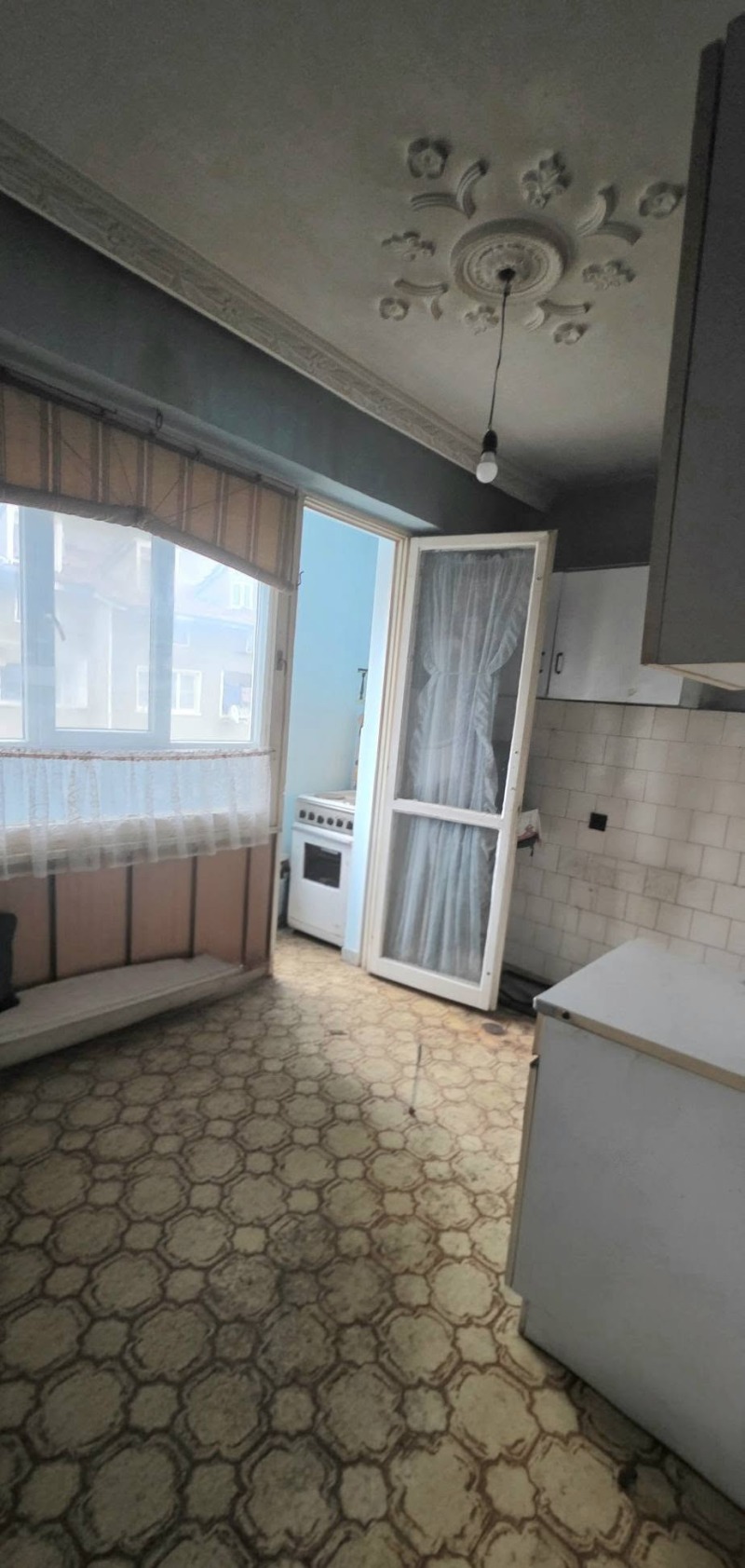 Продава 2-СТАЕН, гр. Мездра, област Враца