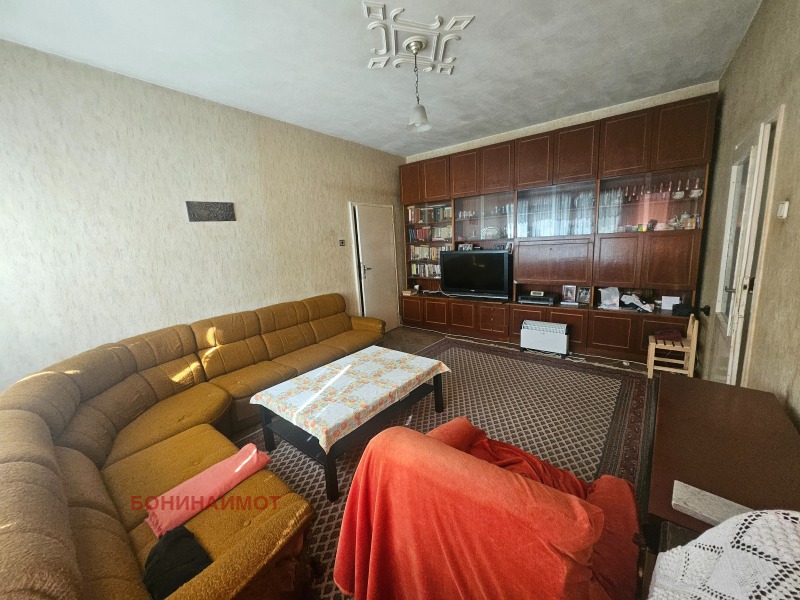 À venda  Mais de 3 quartos Plovdiv , Mladejki Halm , 86 m² | 35680996 - imagem [2]