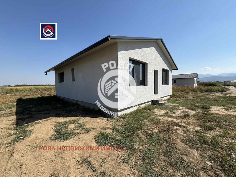 Продава КЪЩА, с. Оризари, област Пловдив