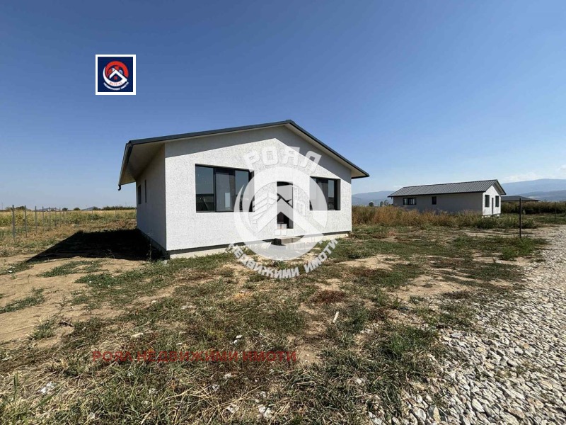 Продава КЪЩА, с. Оризари, област Пловдив, снимка 2 - Къщи - 52999405