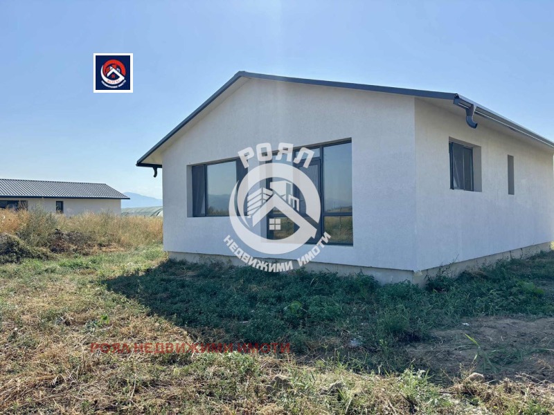 Продава КЪЩА, с. Оризари, област Пловдив, снимка 5 - Къщи - 52999405