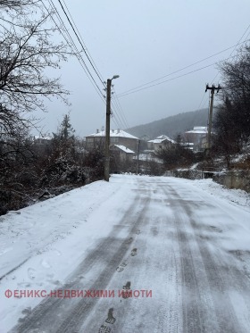 Οικόπεδο Κλαδνητσα, περιοχή Πέρνικ 1