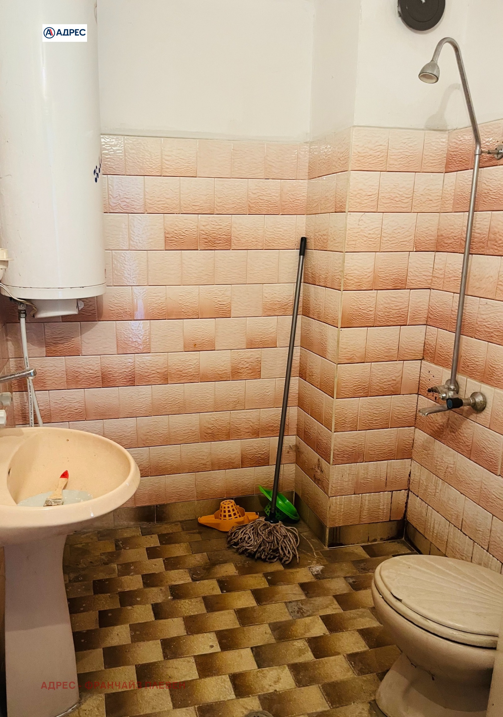 Продава МНОГОСТАЕН, гр. Гулянци, област Плевен, снимка 9 - Апартаменти - 55841213