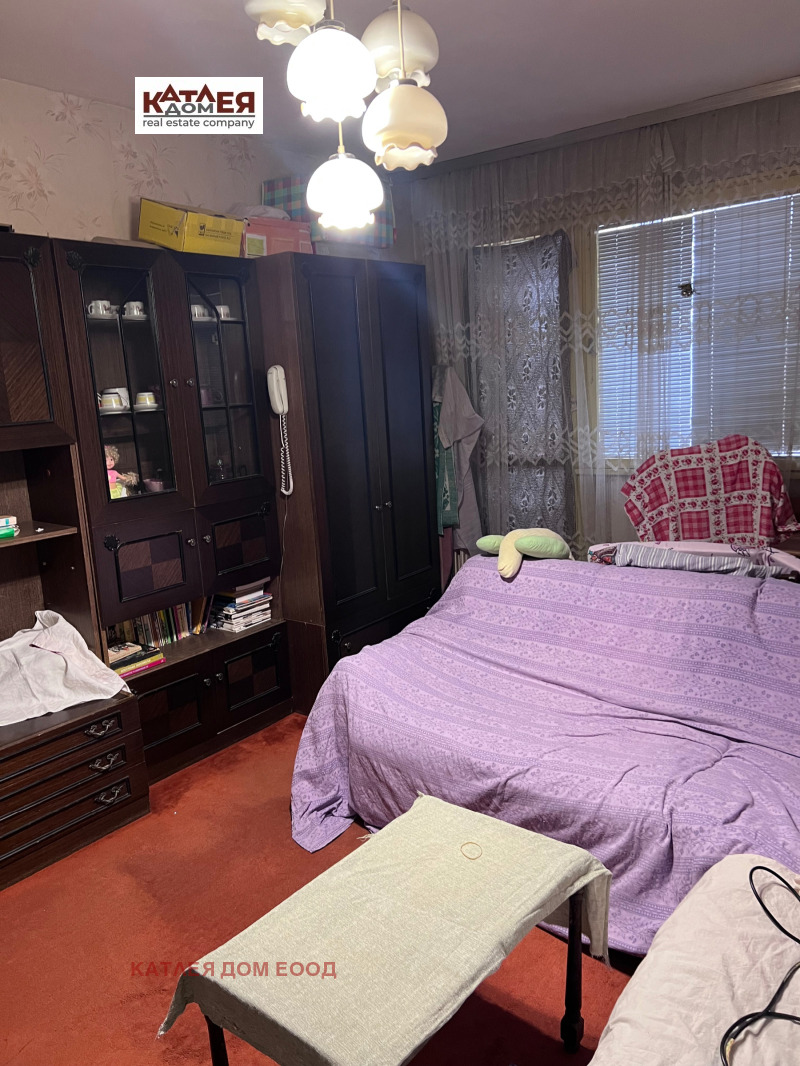 Продава 2-СТАЕН, гр. Враца, Металург