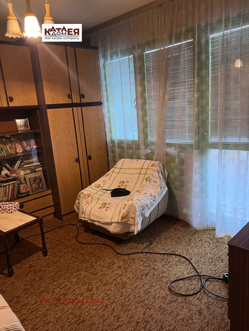 Продава 2-СТАЕН, гр. Враца, Металург, снимка 2 - Апартаменти - 52639353