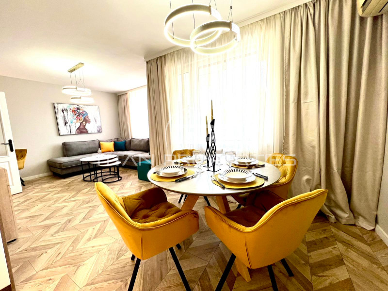 Продава  3-стаен град Пловдив , Христо Смирненски , 97 кв.м | 92862051