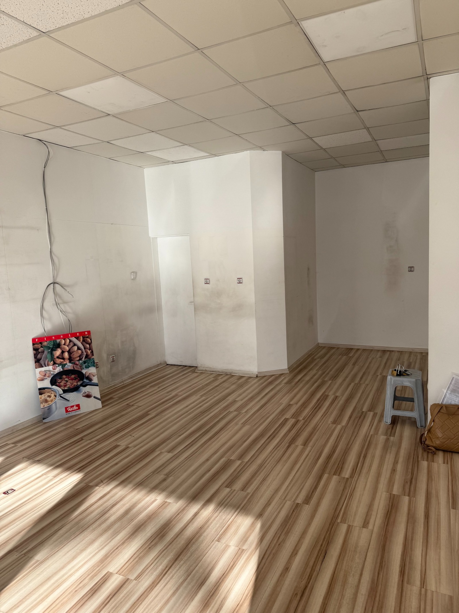 Продава МАГАЗИН, гр. София, Център, снимка 2 - Магазини - 52806794