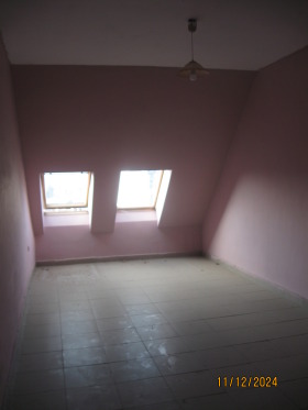 1 chambre Rouski, Pazardjik 9