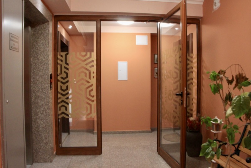 À venda  3 quartos Sofia , NPZ Hadji Dimitar , 234 m² | 94299161