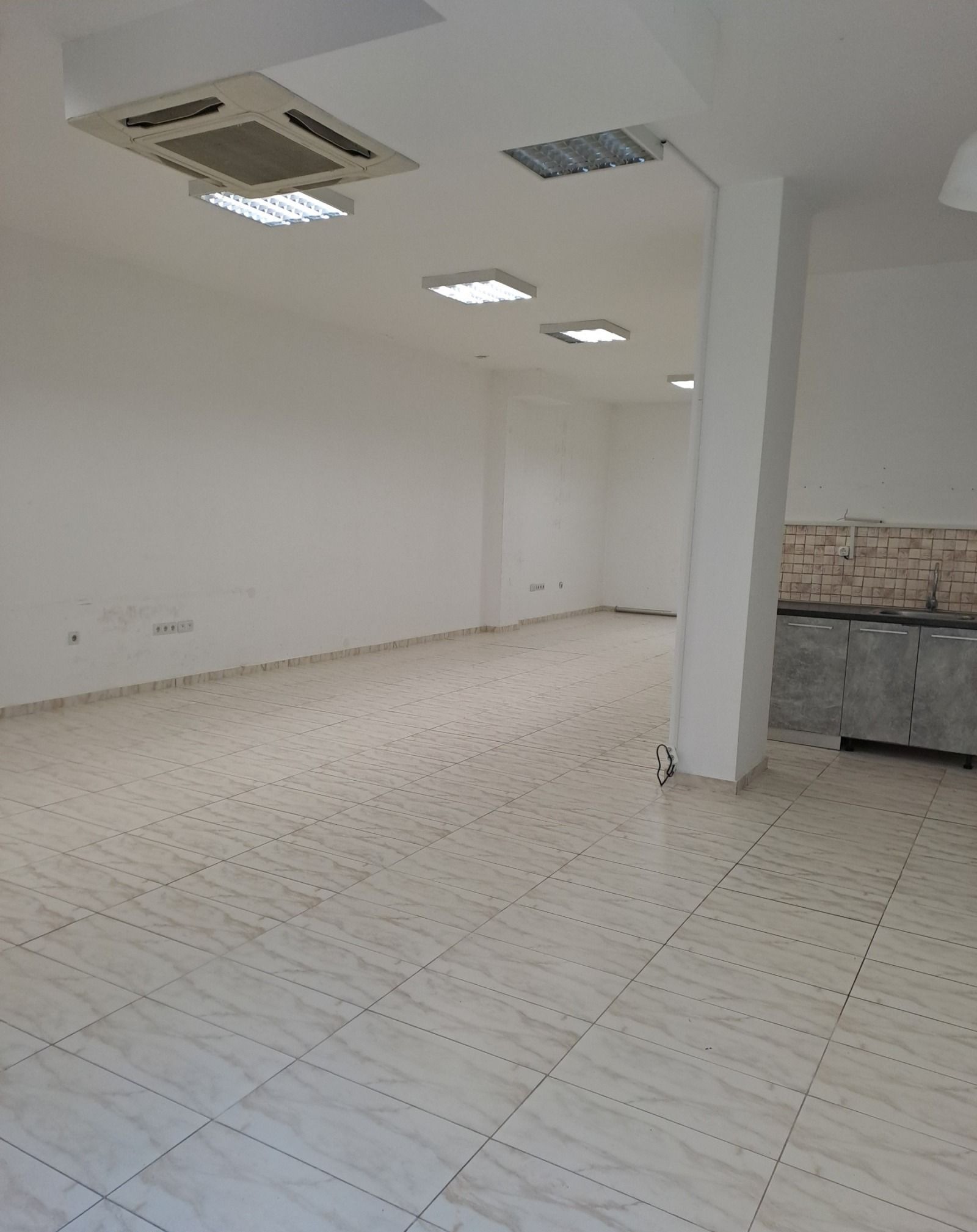 Продава МАГАЗИН, гр. София, Полигона, снимка 7 - Магазини - 53440241