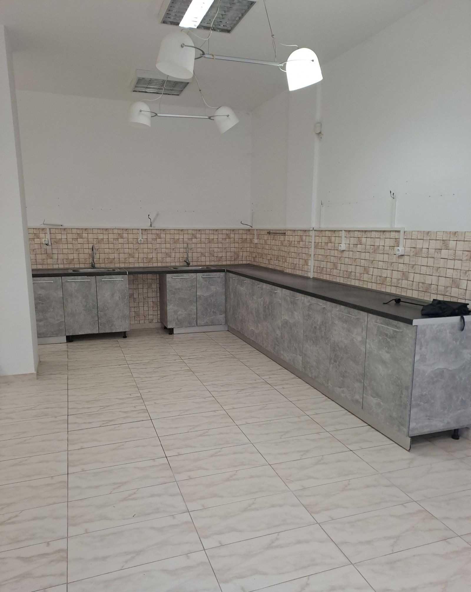 Продава МАГАЗИН, гр. София, Полигона, снимка 6 - Магазини - 53440241