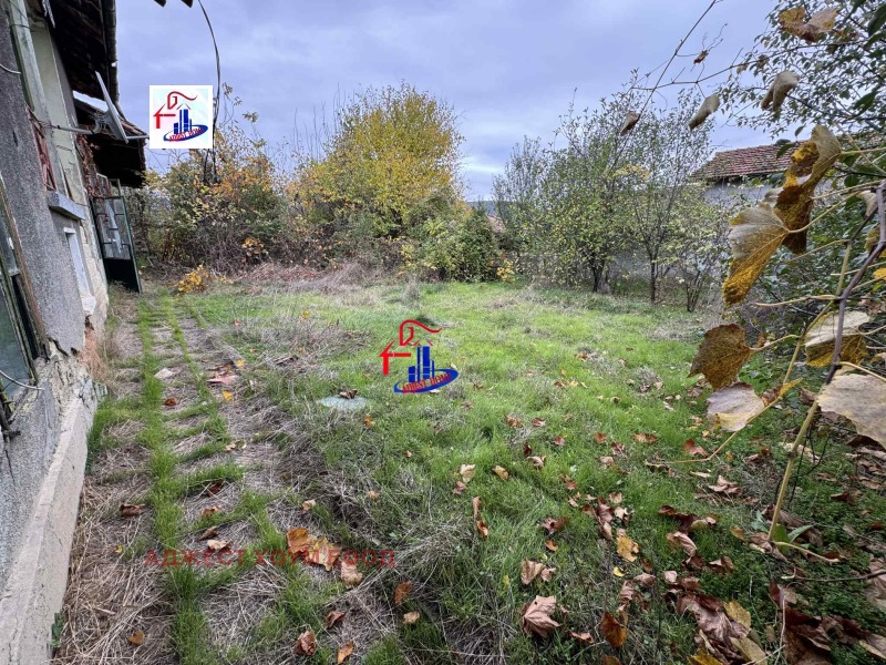 Продава КЪЩА, с. Ивански, област Шумен, снимка 3 - Къщи - 52388441