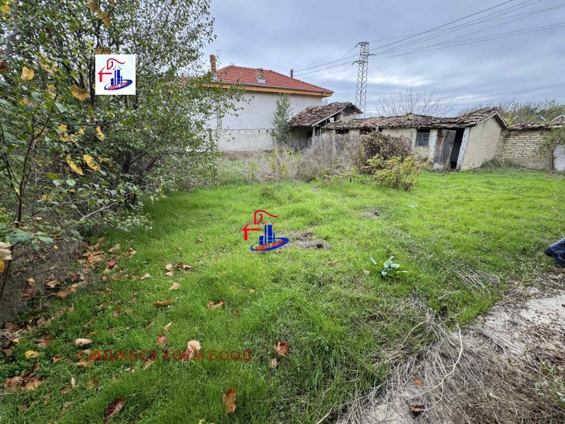 Продава КЪЩА, с. Ивански, област Шумен, снимка 2 - Къщи - 52388441