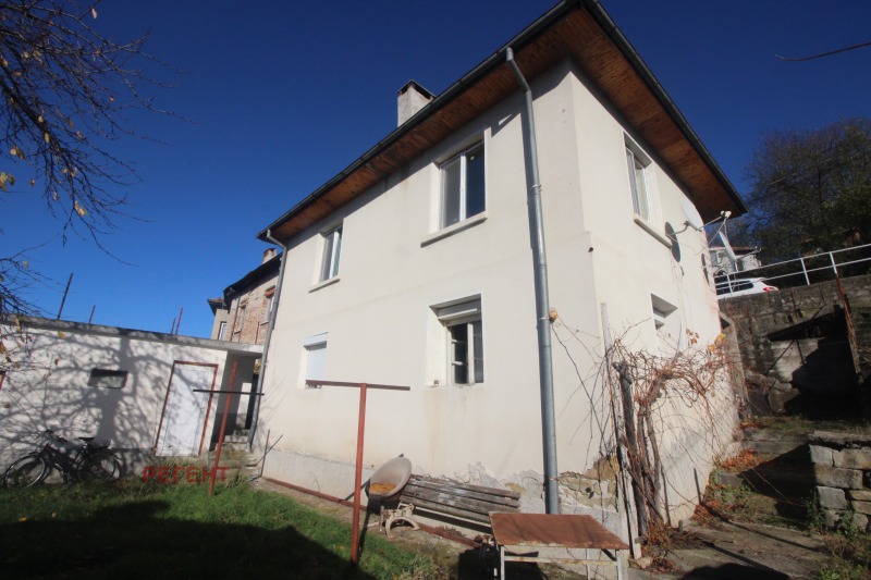 Продава КЪЩА в град Габрово, Център - 114 кв.м / 95 000 € » 185 803.85 лв., РЕГЕНТ