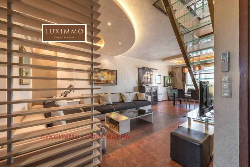 À vendre  Maisonnette Varna , k.k. Sv.Sv. Konstantin i Elena , 185 m² | 53560763 - image [5]