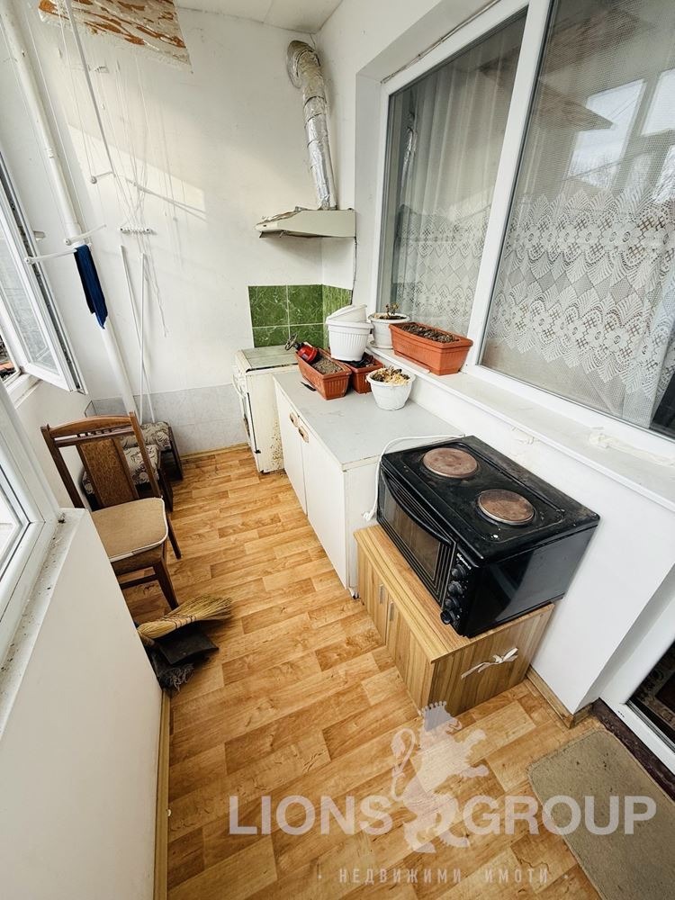 Продава ЕТАЖ ОТ КЪЩА, гр. Варна, Левски 1, снимка 8 - Етаж от къща - 53004688