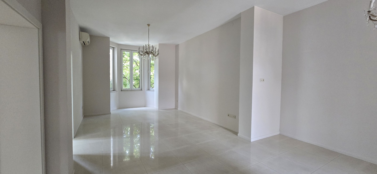 Продава 3-СТАЕН, гр. София, Център, снимка 7 - Апартаменти - 56121051