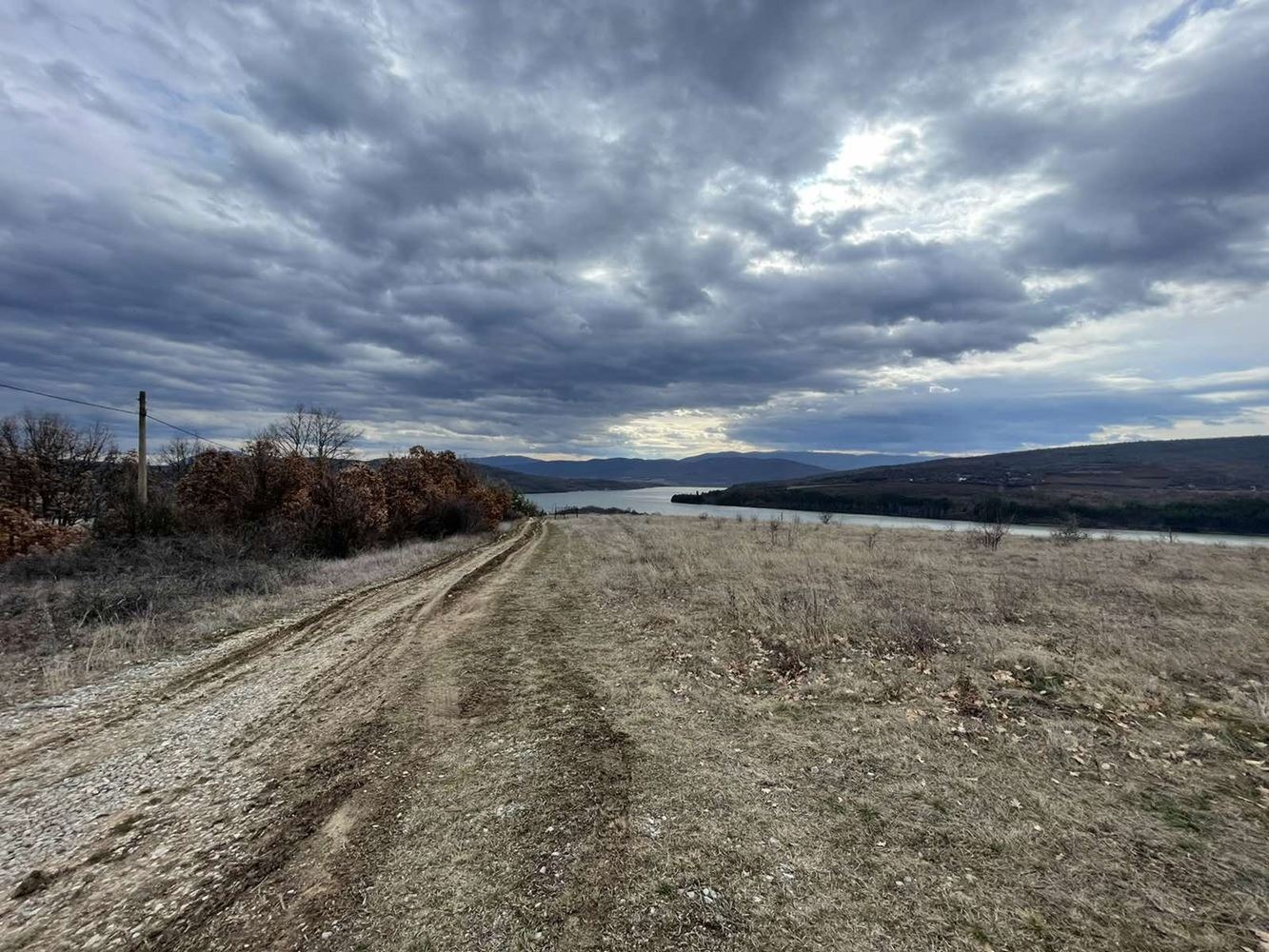 Продава ПАРЦЕЛ, яз. Пчелина, област Перник, снимка 2 - Парцели - 53618139