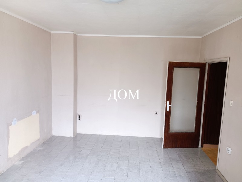 Продава 2-СТАЕН в град Шумен, 5-ти полк - 57 кв.м / 90 000 € » 176 024.70 лв., ДОМ