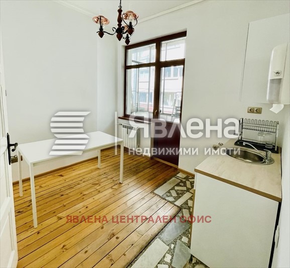 Продава 3-СТАЕН, гр. София, Център, снимка 8 - Апартаменти - 53243576