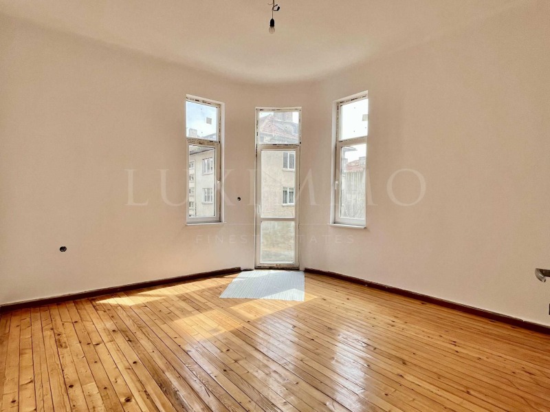 À venda  3 quartos Burgas , Centar , 121 m² | 87990827 - imagem [4]