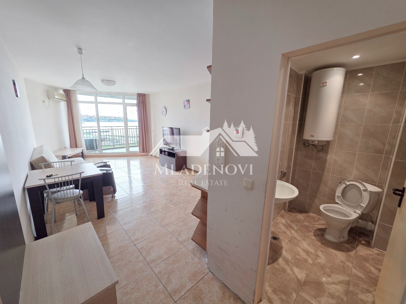 Продава 2-СТАЕН, гр. Ахелой, област Бургас, снимка 2 - Апартаменти - 53903119