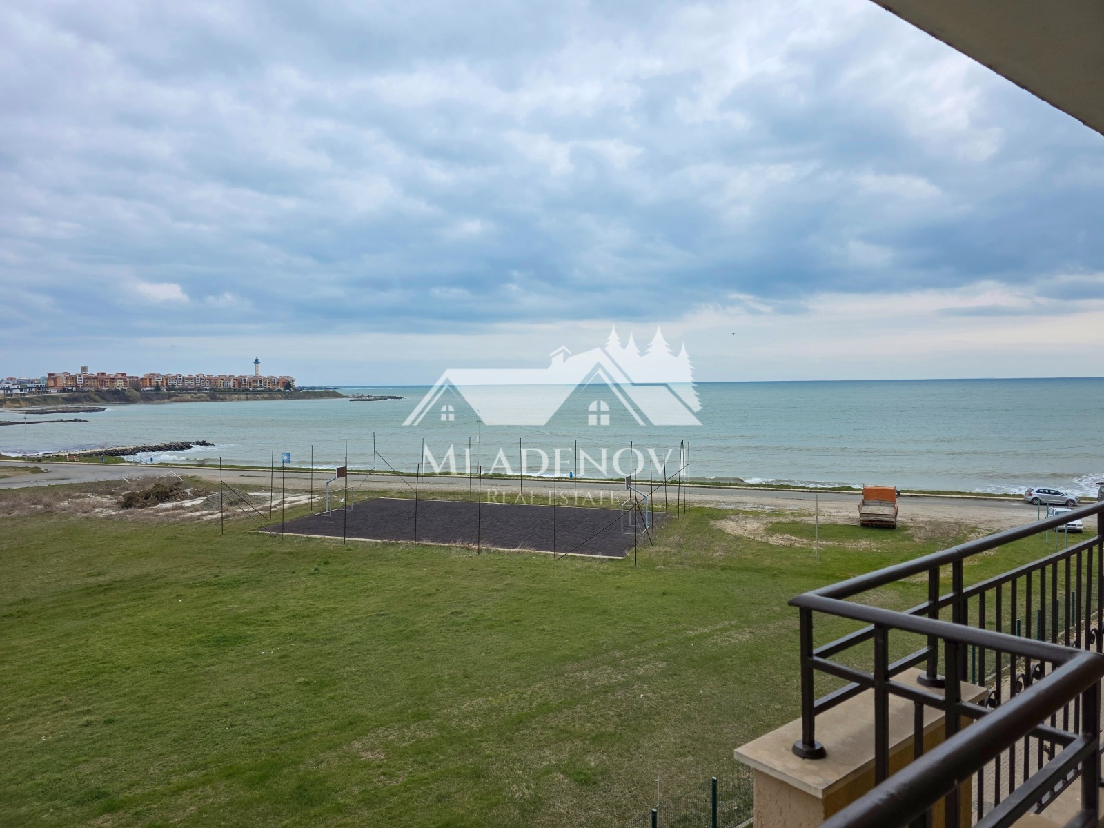 Продава 2-СТАЕН, гр. Ахелой, област Бургас