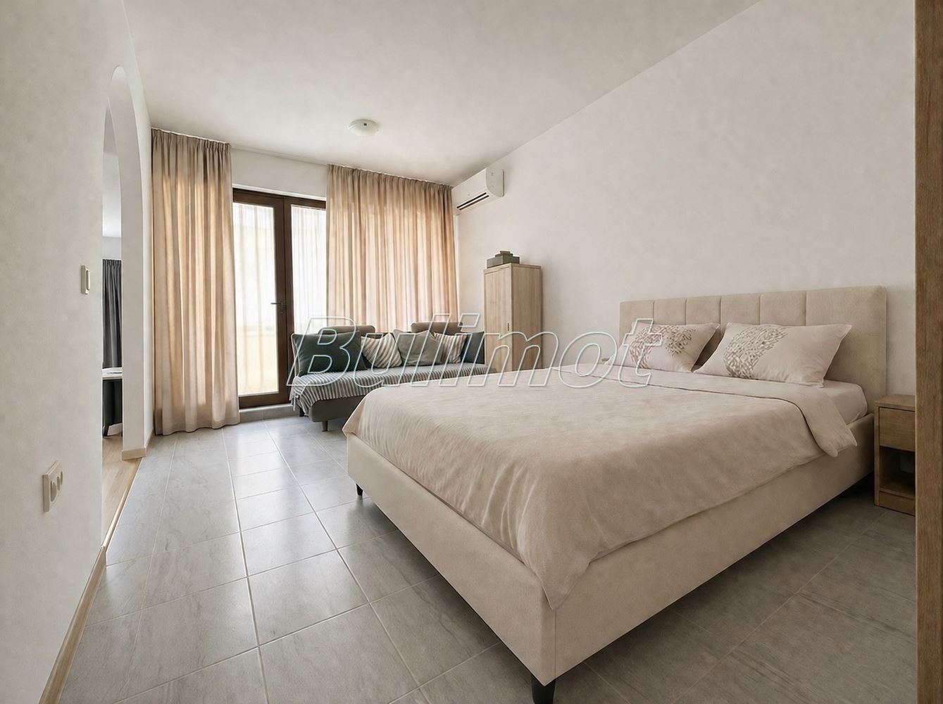 Продава 2-СТАЕН, гр. Варна, Лятно кино Тракия, снимка 2 - Апартаменти - 55113743