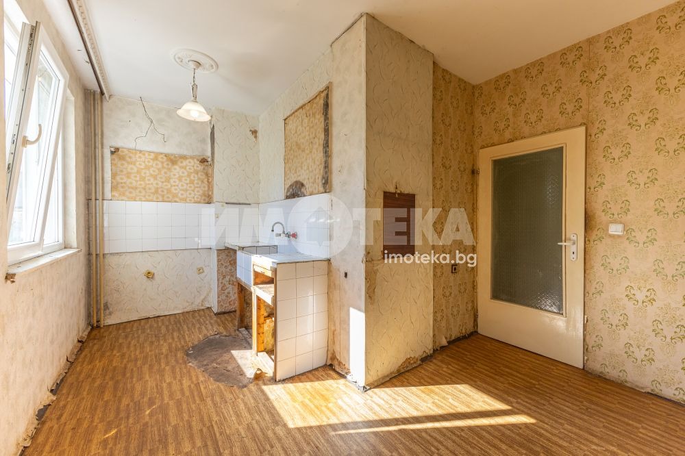 Продава 3-СТАЕН, гр. Варна, Левски 1, снимка 6 - Апартаменти - 54738769