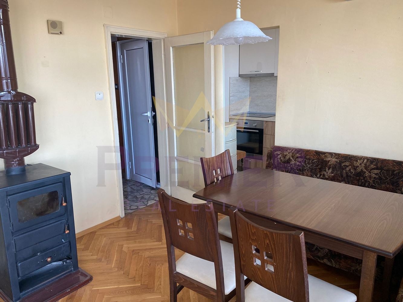 Продава 3-СТАЕН, гр. Бургас, Център, снимка 2 - Апартаменти - 53708341