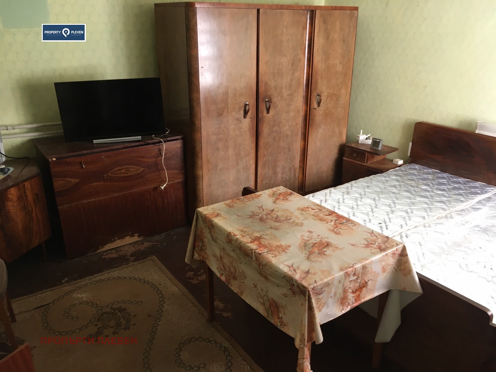 Продава КЪЩА, гр. Плевен, 9-ти квартал, снимка 2 - Къщи - 55101520