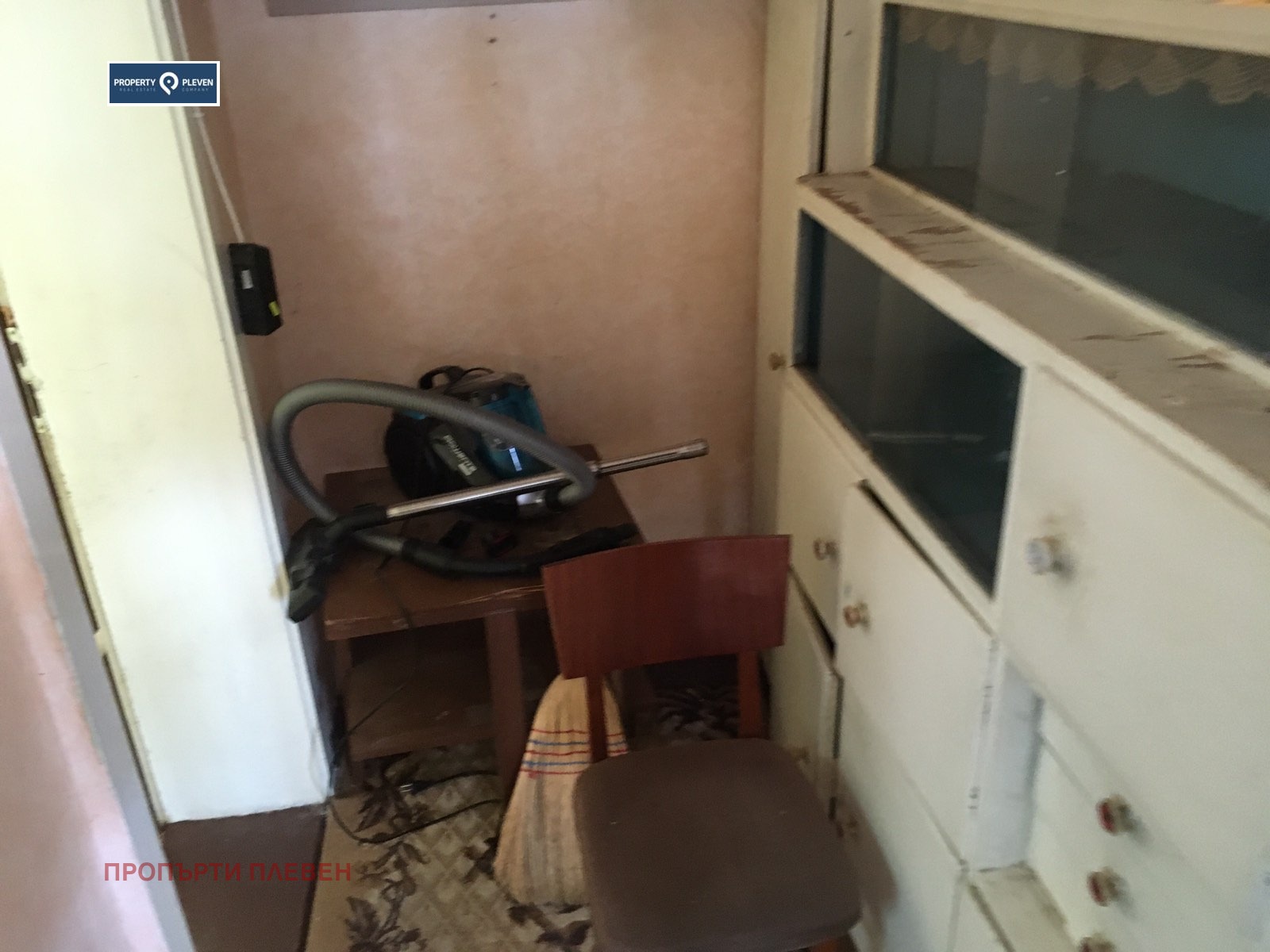 Продава КЪЩА, гр. Плевен, 9-ти квартал, снимка 3 - Къщи - 55101520