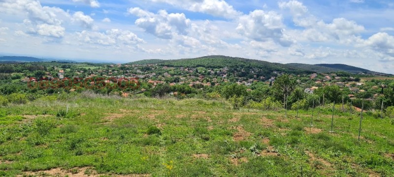 Продава ПАРЦЕЛ в област Стара Загора, с. Малка Верея - 587 кв.м / 30 000 € » 58 674.90 лв.