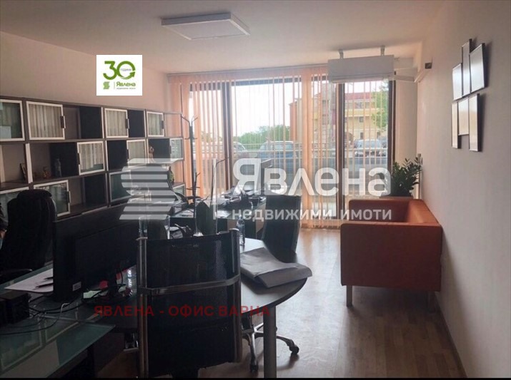 Продава 2-СТАЕН, град Варна, Бриз • 180000 € / 352049.40 лв. • 70859843 1